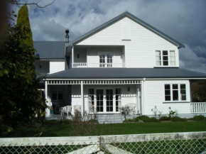 Отель Country Lane Homestay B&b  Палмерстон-Норт